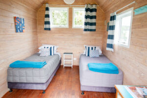 Twin Cabin Leigh Central